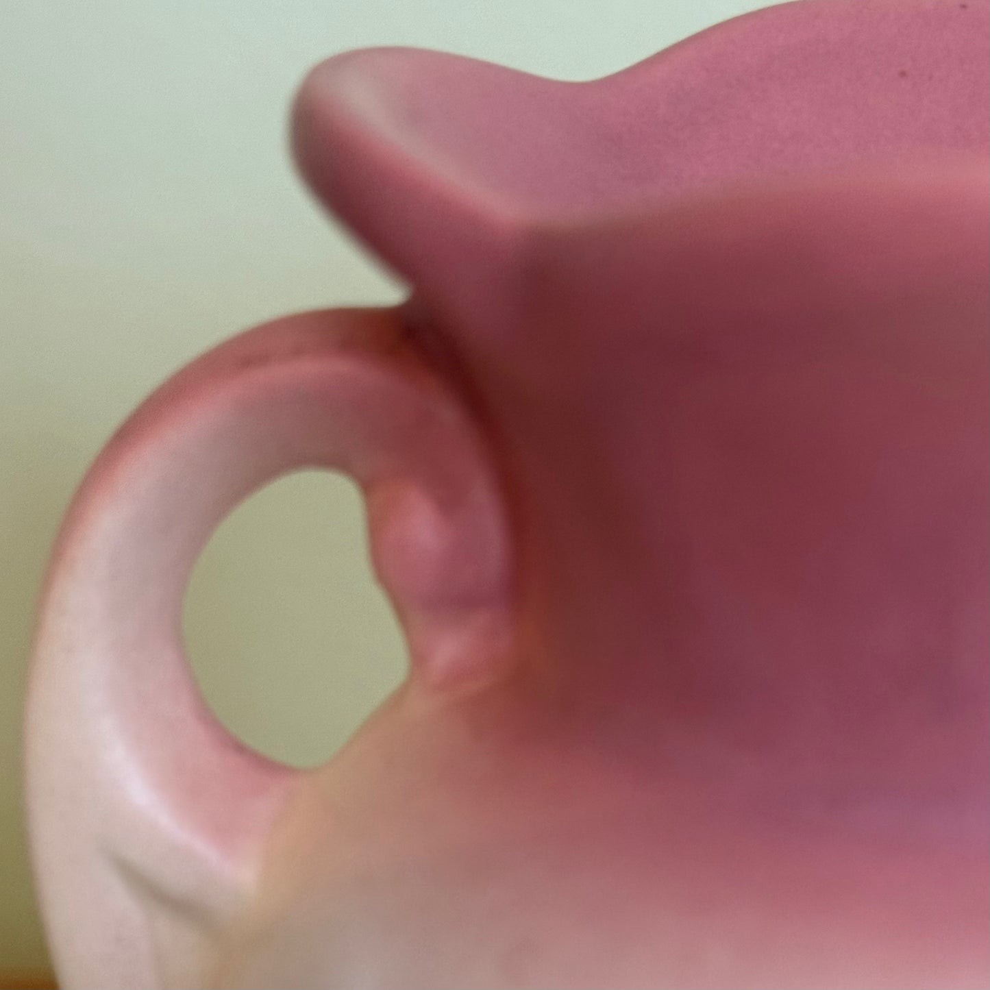 Hull Pottery Water Lily Vase