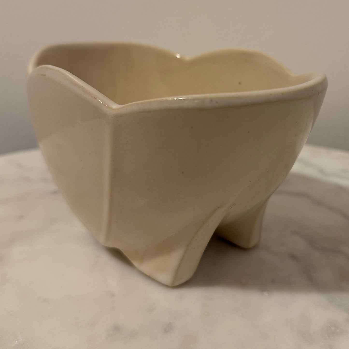 Vintage McCoy Scalloped Edge Planter