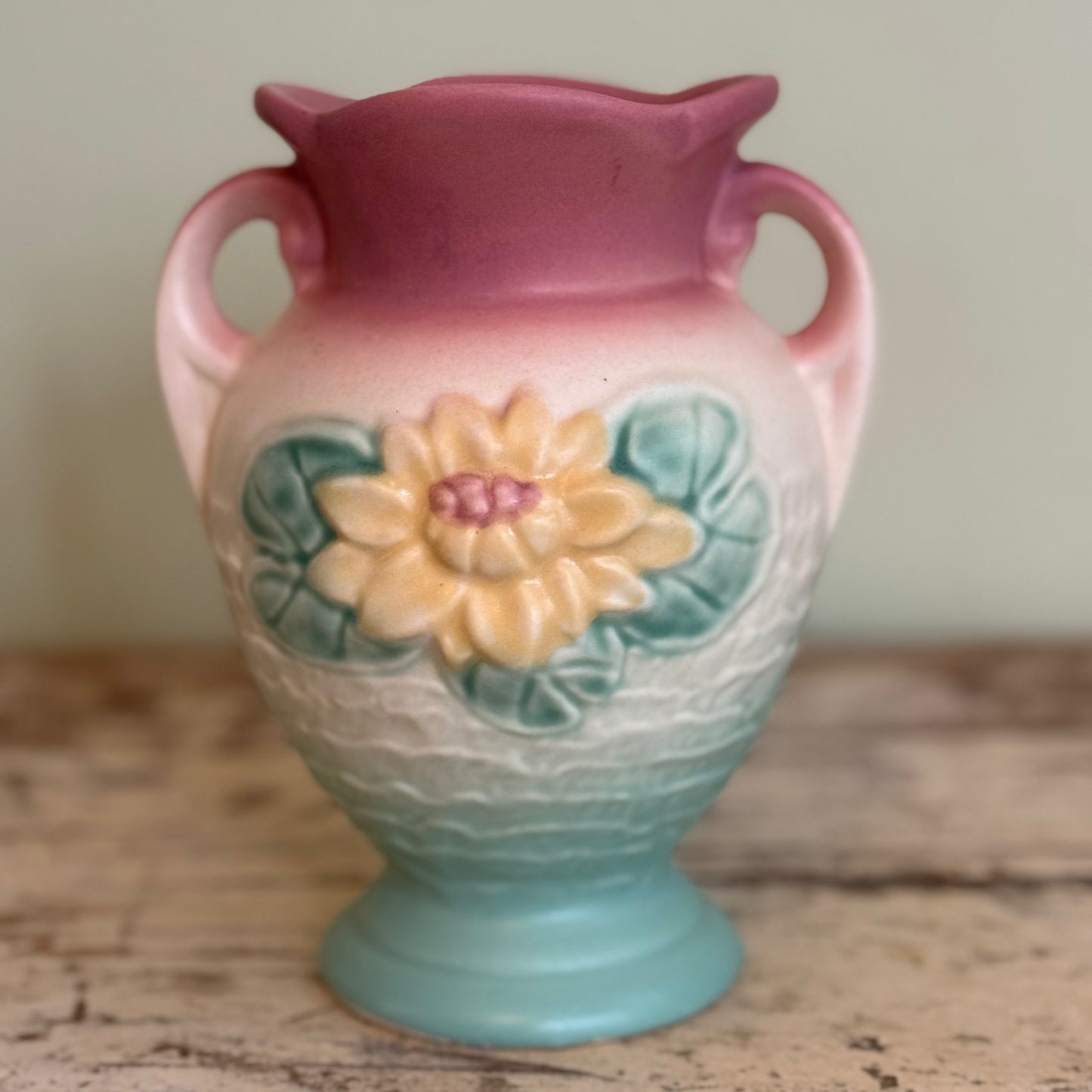 Hull Pottery Water Lily Vase