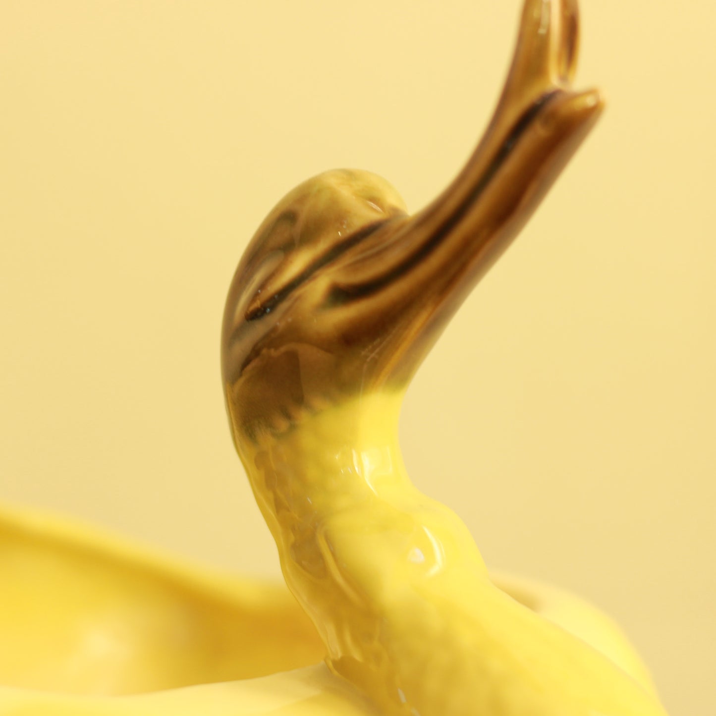 Vintage Pair of Hull Swan Dishes