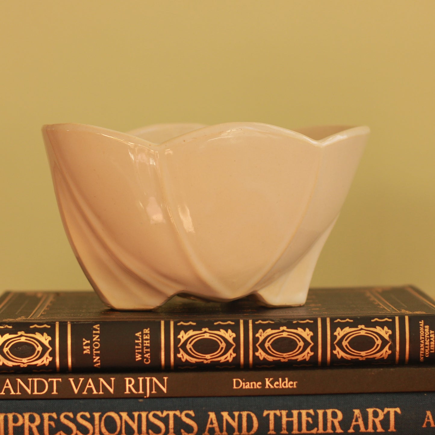 Vintage McCoy Scalloped Edge Planter
