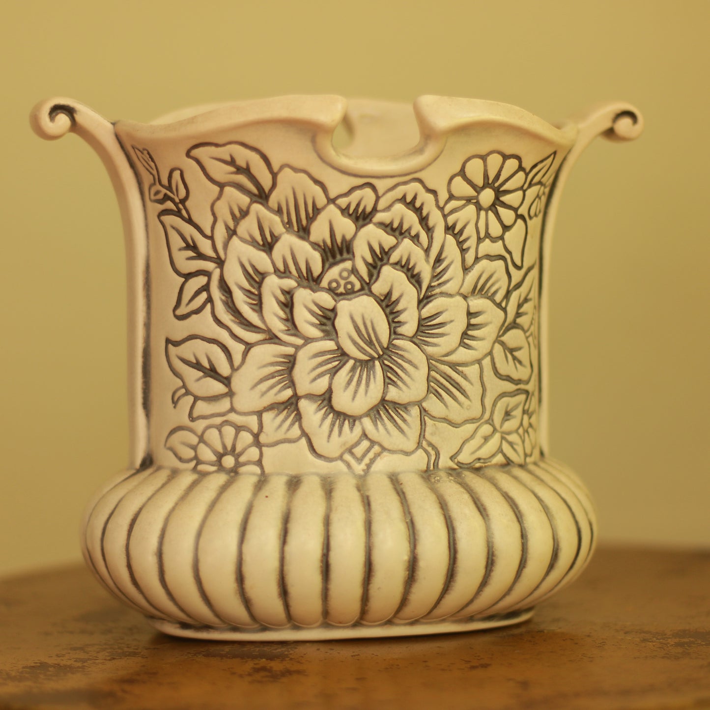 Vintage Red Wing Etched Flowers Planter