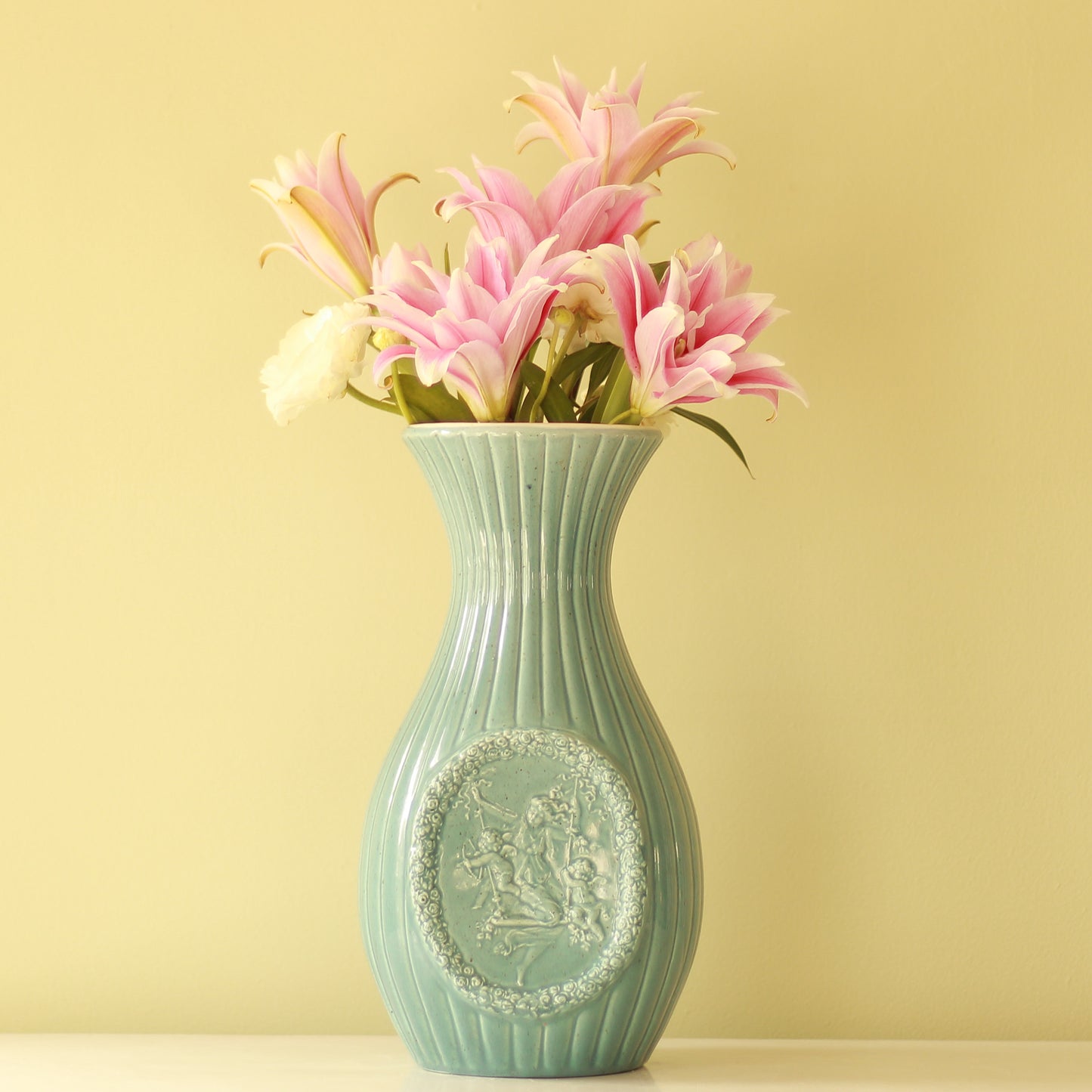 Vintage Red Wing USA Swinging Lady Cherub Vase