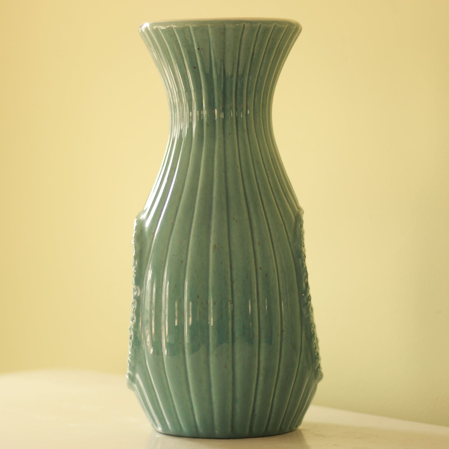 Vintage Red Wing USA Swinging Lady Cherub Vase