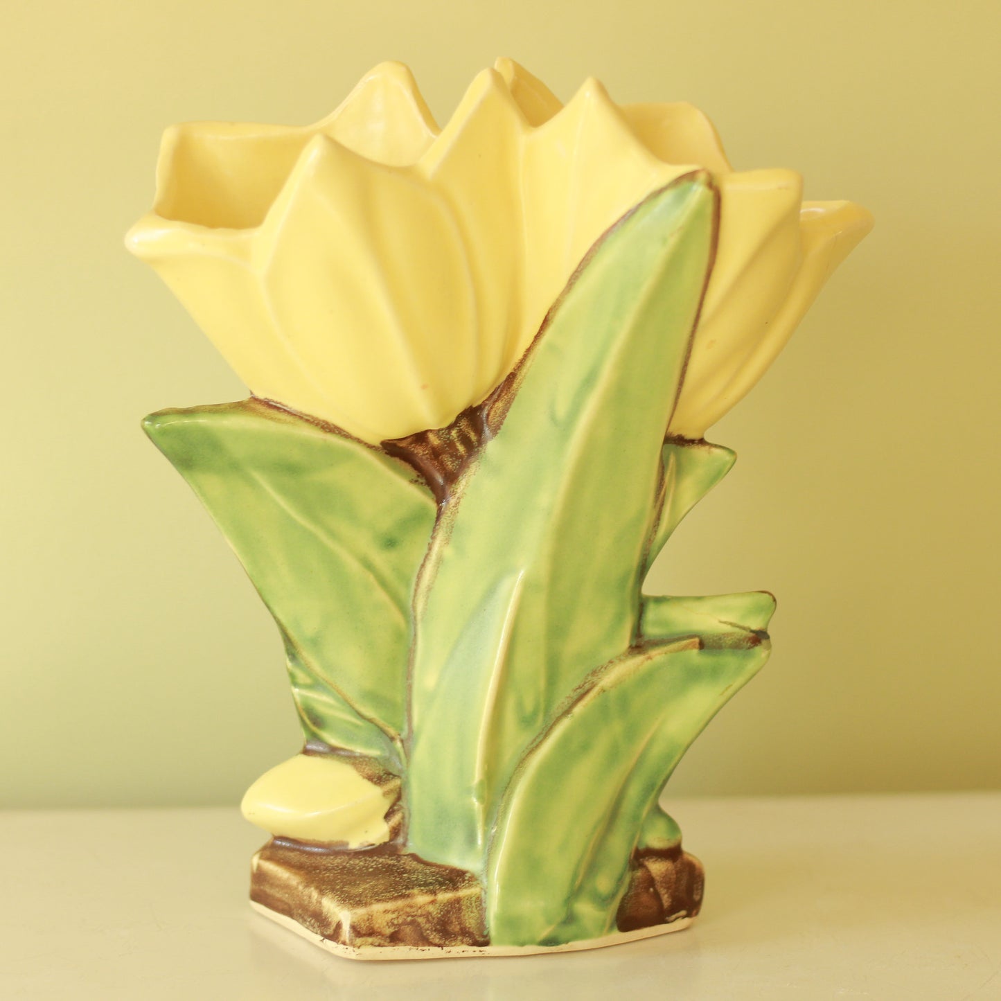 Vintage McCoy Tulip