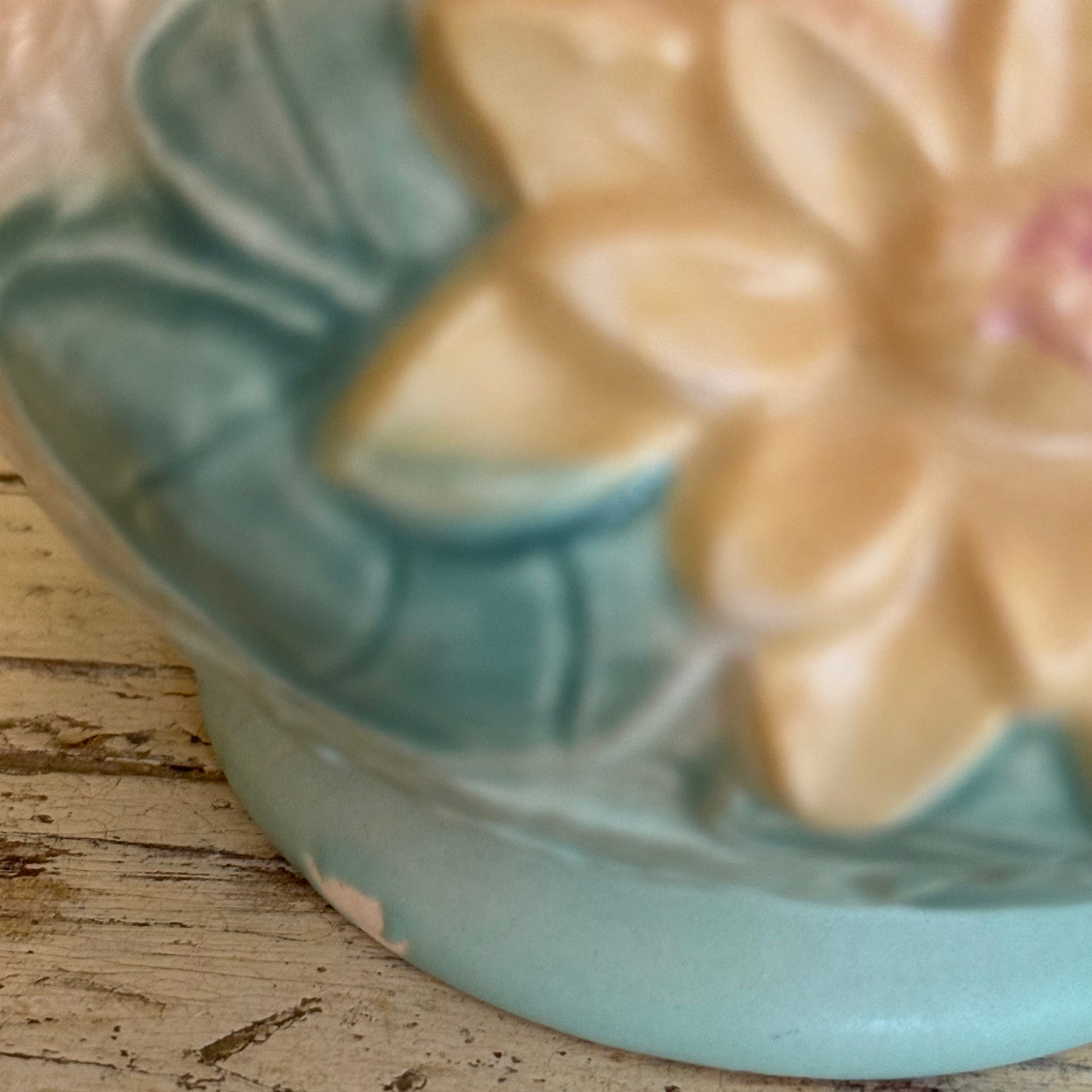Hull Pottery Water Lily Vase