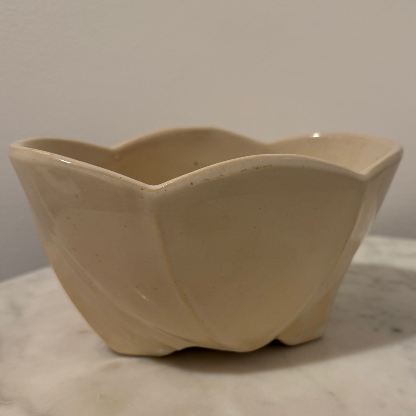 Vintage McCoy Scalloped Edge Planter