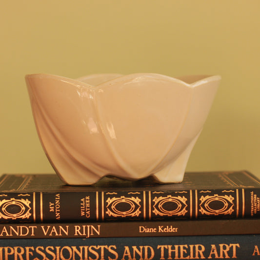 Vintage McCoy Scalloped Edge Planter