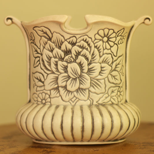 Vintage Red Wing Etched Flowers Planter