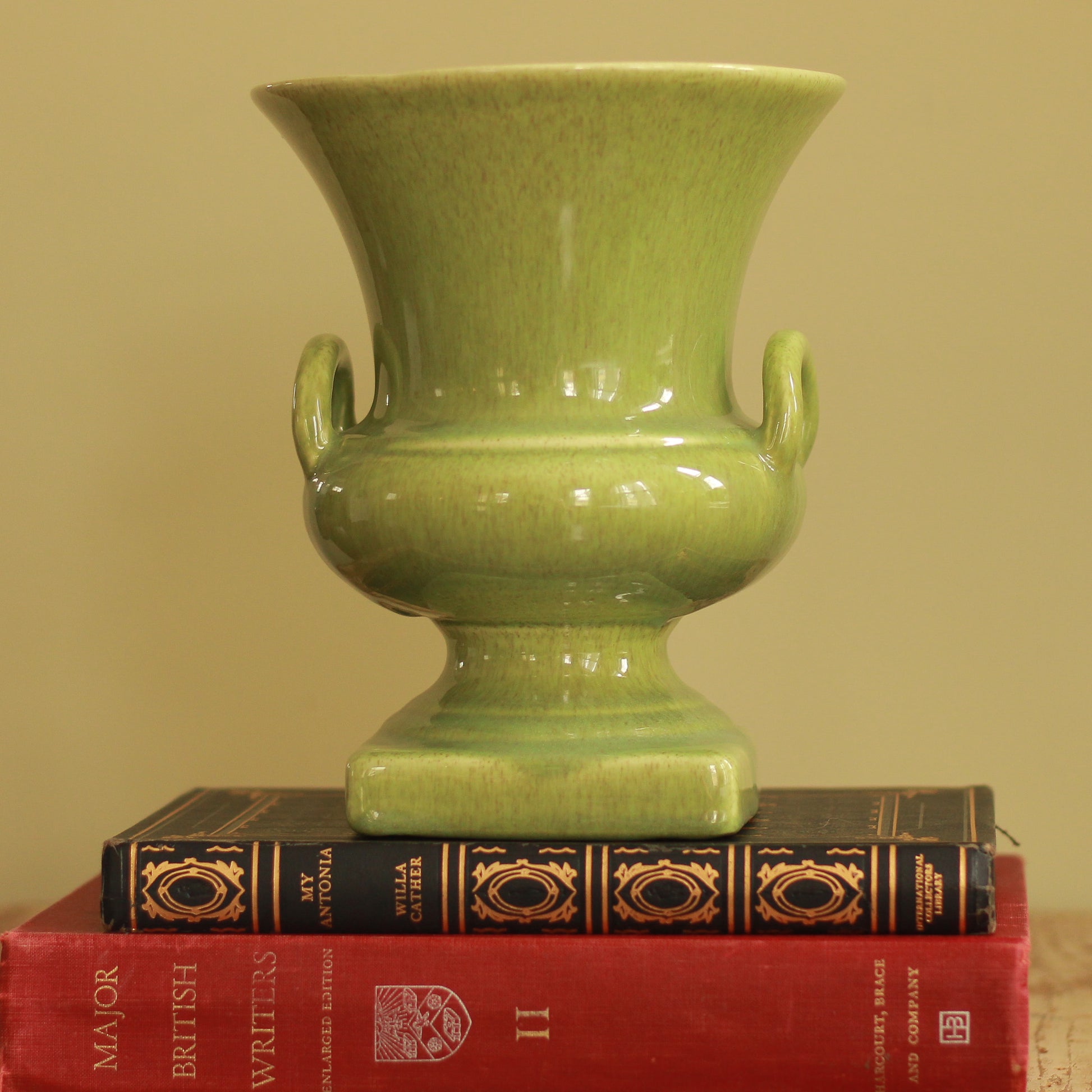 Vintage Red Wing 871 Urn Shaped Vase